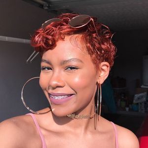 Meet your Posher, Ad